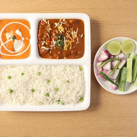 Aamantran Residency Hotel, Sohna Road, Sector 49, Gurugram Gurgaon Exteriör bild