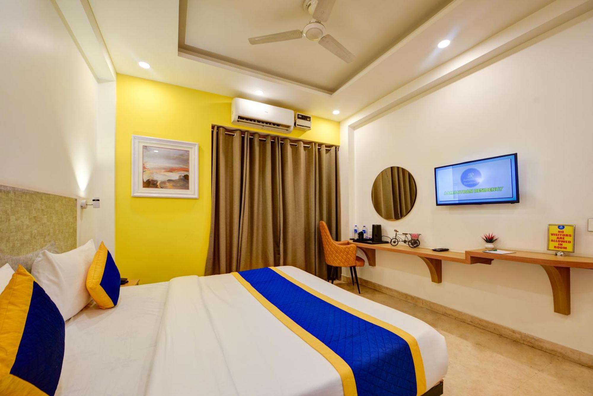 Aamantran Residency Hotel, Sohna Road, Sector 49, Gurugram Gurgaon Exteriör bild