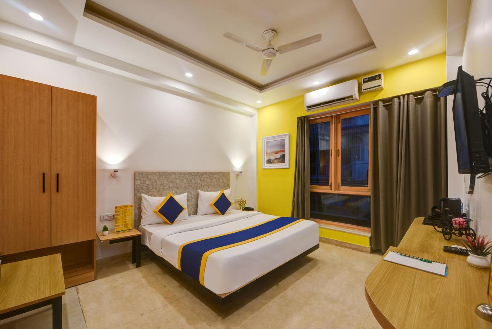 Aamantran Residency Hotel, Sohna Road, Sector 49, Gurugram Gurgaon Exteriör bild
