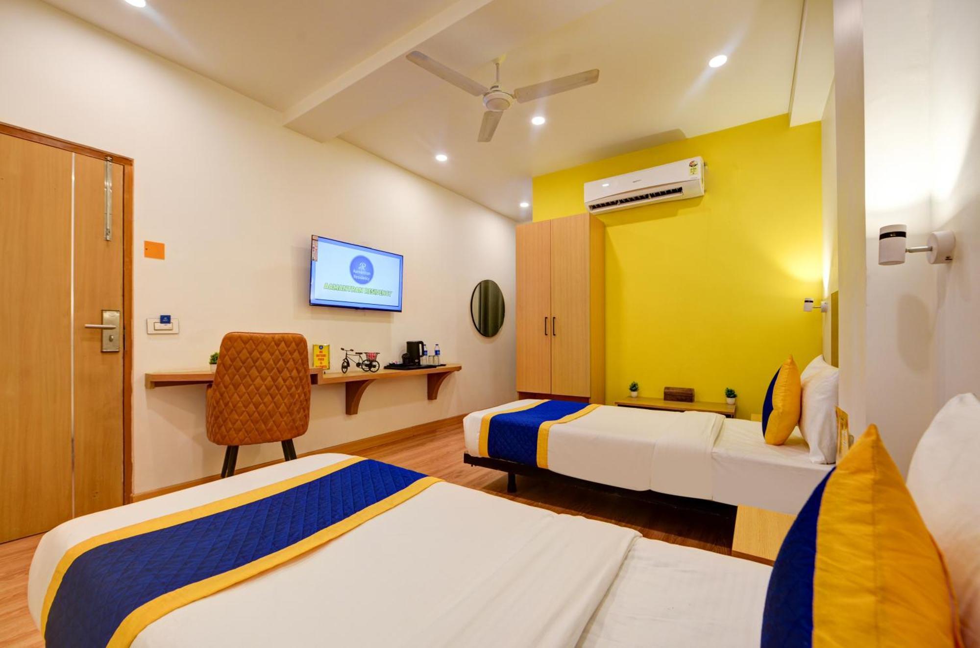 Aamantran Residency Hotel, Sohna Road, Sector 49, Gurugram Gurgaon Exteriör bild