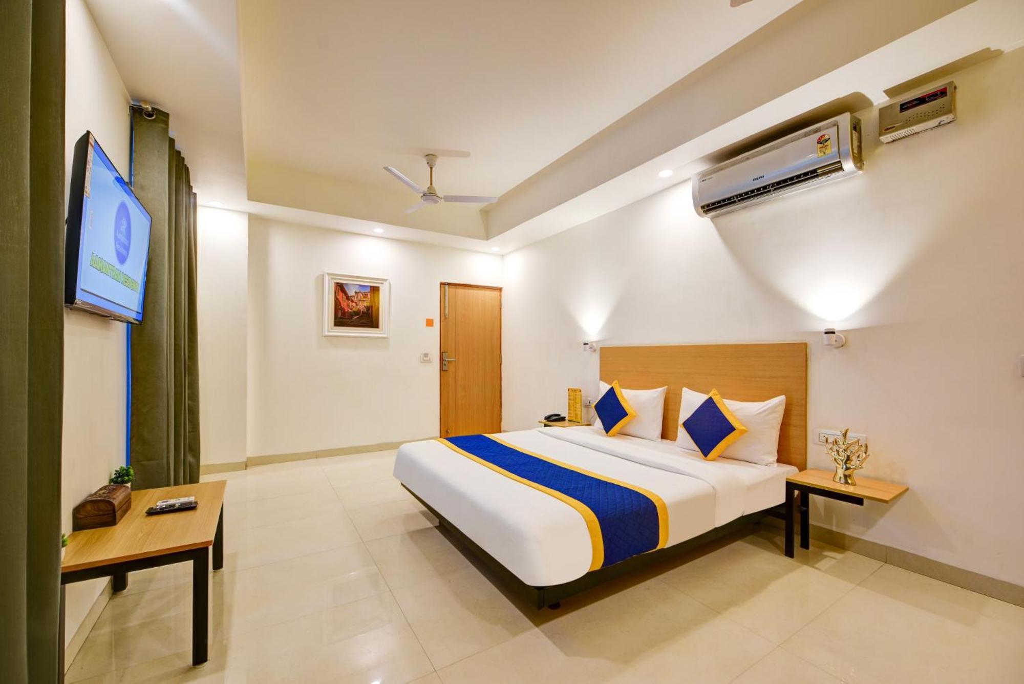 Aamantran Residency Hotel, Sohna Road, Sector 49, Gurugram Gurgaon Exteriör bild