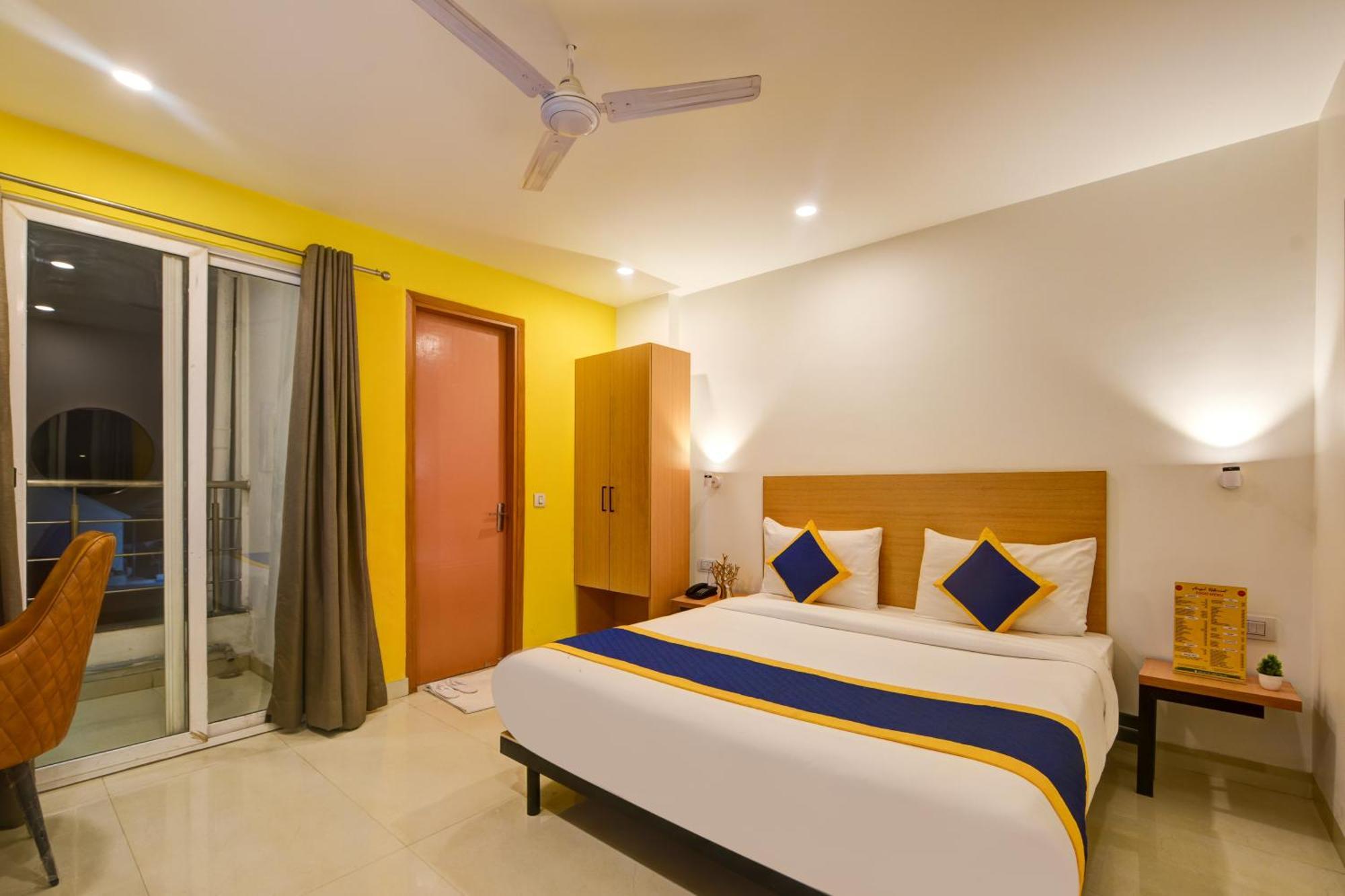Aamantran Residency Hotel, Sohna Road, Sector 49, Gurugram Gurgaon Exteriör bild