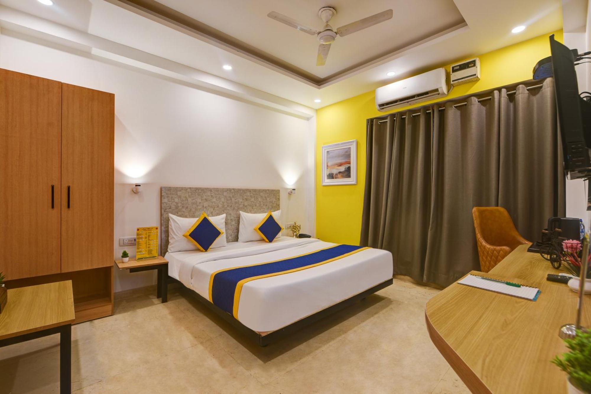 Aamantran Residency Hotel, Sohna Road, Sector 49, Gurugram Gurgaon Exteriör bild