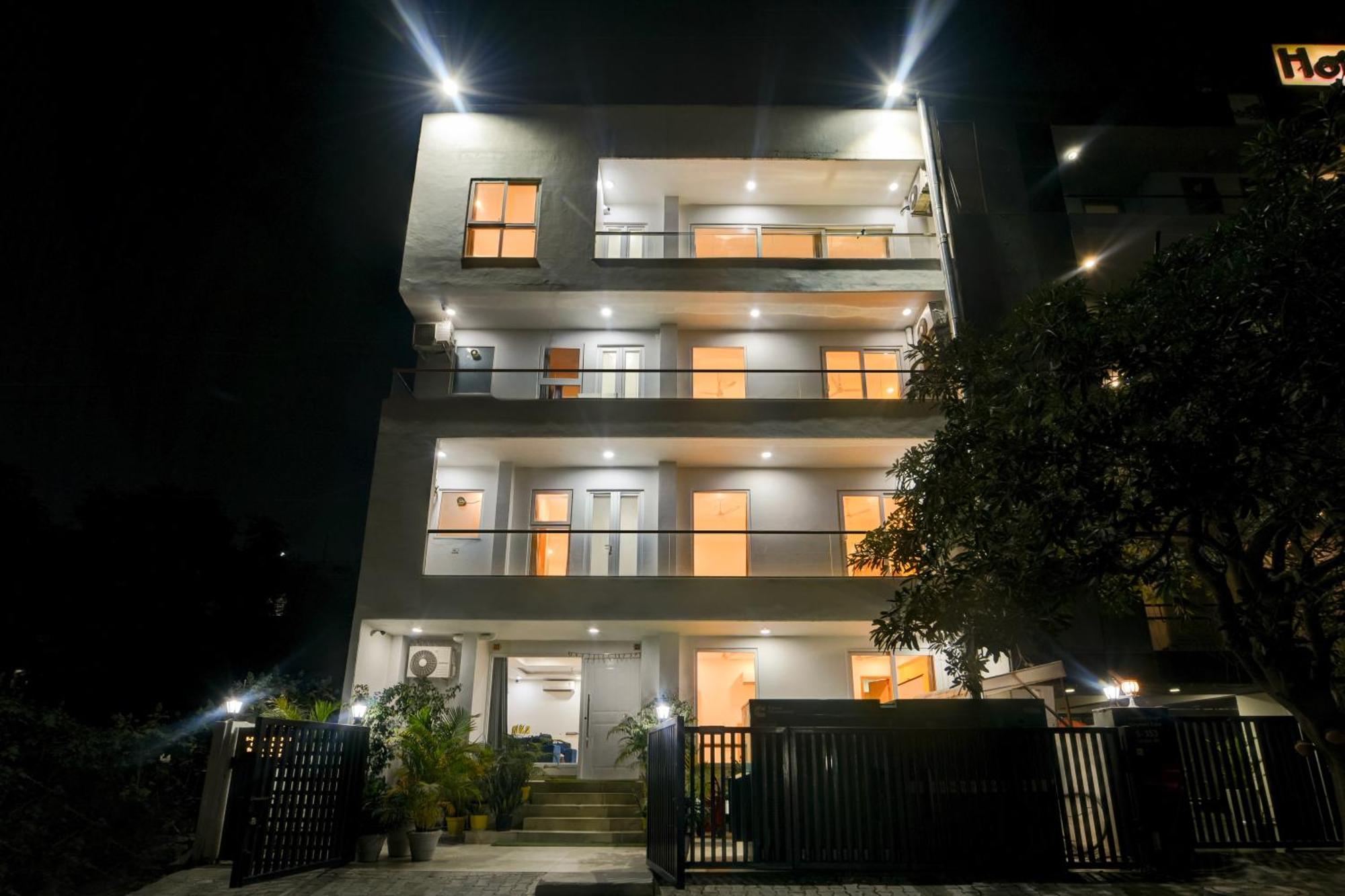 Aamantran Residency Hotel, Sohna Road, Sector 49, Gurugram Gurgaon Exteriör bild